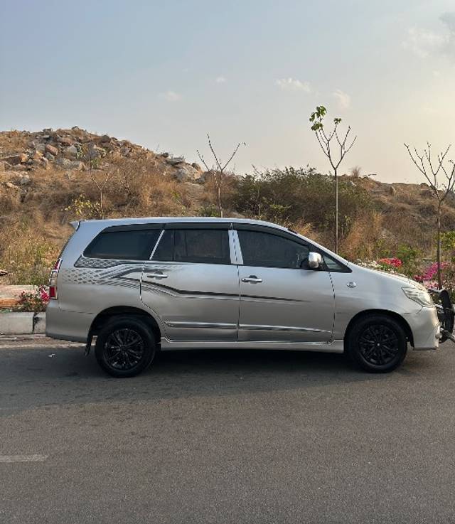 https://images10.gaadi.com/usedgaadi-sellcar/UsedCar/4835749e-ed85-46bb-a5ef-055d53230a0a/b25fa172-3c0a-443b-b5d1-a075f4db1e0b.jpeg?imwidth=6401