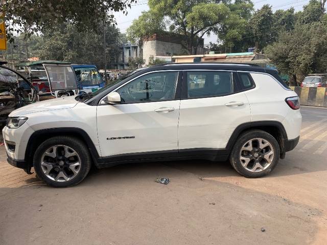 https://images10.gaadi.com/usedgaadi-sellcar/UsedCar/48455a5f-1e0e-474e-8435-0dd27158a8fd/c156dc98-d965-482e-b7b0-61a19617279f.jpeg?imwidth=6401