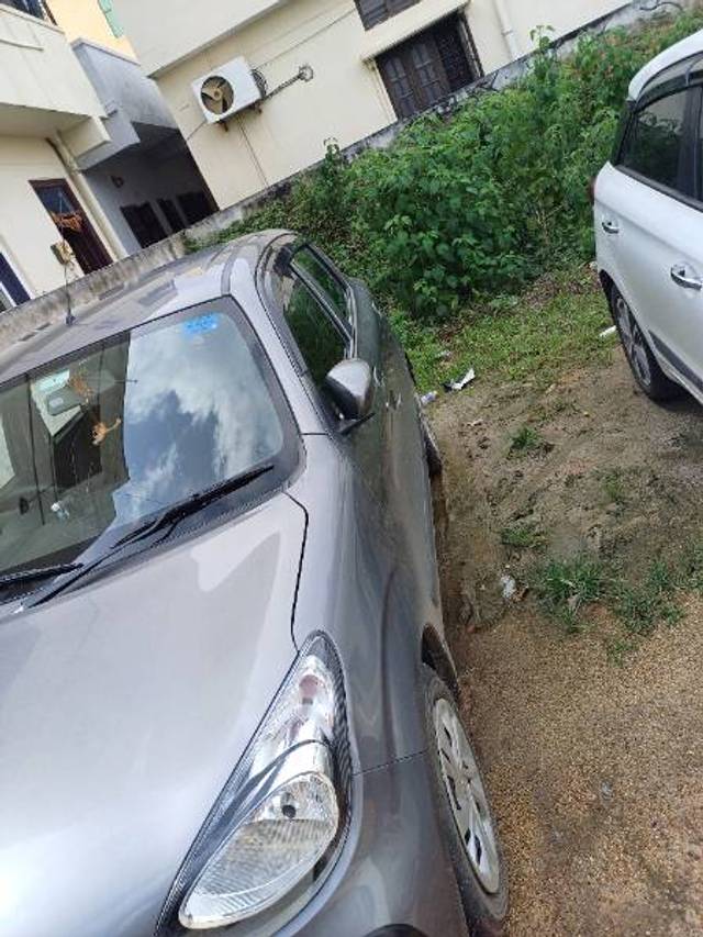 https://images10.gaadi.com/usedgaadi-sellcar/UsedCar/48763fbb-a52a-47f4-bcce-533186541586/1378ae90-46ef-47dd-b3f5-800eb7088573.jpg?imwidth=6402