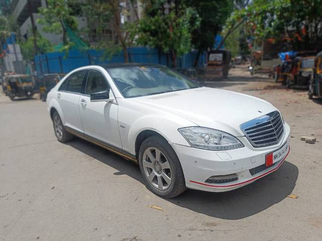 https://images10.gaadi.com/usedgaadi-sellcar/UsedCar/48845622-58ba-464f-9ba7-335c32a816d9/6d0c6ac1-09f8-4d8b-a5fc-16ccc2b449c5.jpg?imwidth=6400