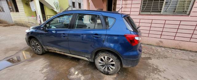 https://images10.gaadi.com/usedgaadi-sellcar/UsedCar/488c2aa8-a87f-46f1-b67a-da49ad5e9611/4e8ea104-2b5d-4503-81c8-be70963d70f8.jpg?imwidth=6402