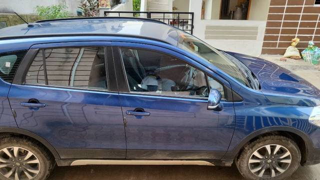 https://images10.gaadi.com/usedgaadi-sellcar/UsedCar/488c2aa8-a87f-46f1-b67a-da49ad5e9611/f4c8a8cc-edb9-4cd9-873b-e40d333a7246.jpg?imwidth=6401