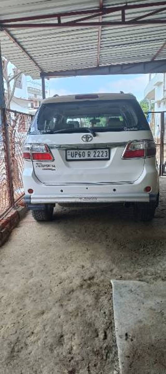 https://images10.gaadi.com/usedgaadi-sellcar/UsedCar/489b9b24-e721-4c2e-9194-fabba3545ab3/f1ddb2ef-8cae-45be-ac89-d0ccfd62c6c8.jpg?imwidth=6402