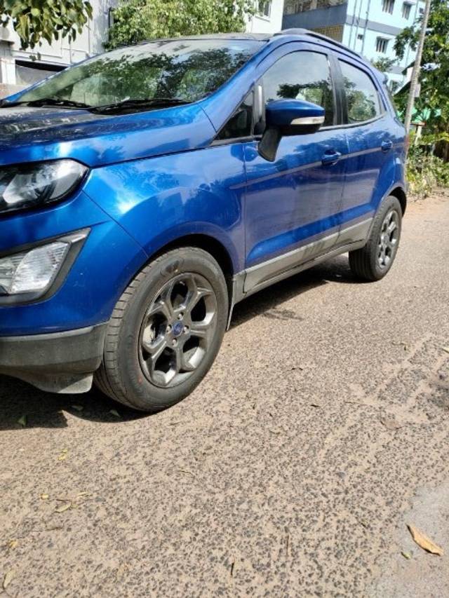 https://images10.gaadi.com/usedgaadi-sellcar/UsedCar/48a114e6-6062-45d3-b20b-e79978f92c62/e3d4e54f-90aa-41ec-a0d5-a2529a7a74b0.jpg?imwidth=6400