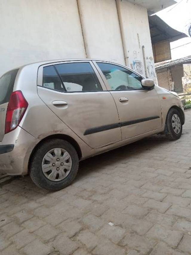 https://images10.gaadi.com/usedgaadi-sellcar/UsedCar/48cd3756-fd4a-4af2-a3b3-27322186dd07/1909f9d4-4ad0-4ce5-93c4-a1e2481aeb29.jpg?imwidth=6402