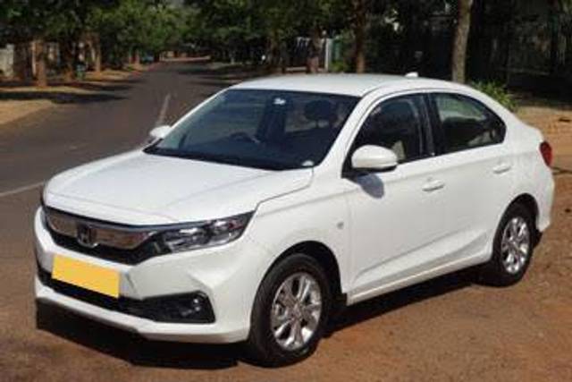 https://images10.gaadi.com/usedgaadi-sellcar/UsedCar/48e933f7-a9a2-4506-8b7b-25919289cff8/571cc770-e94c-4641-8945-6fd24c2d964a.jpeg?imwidth=6400