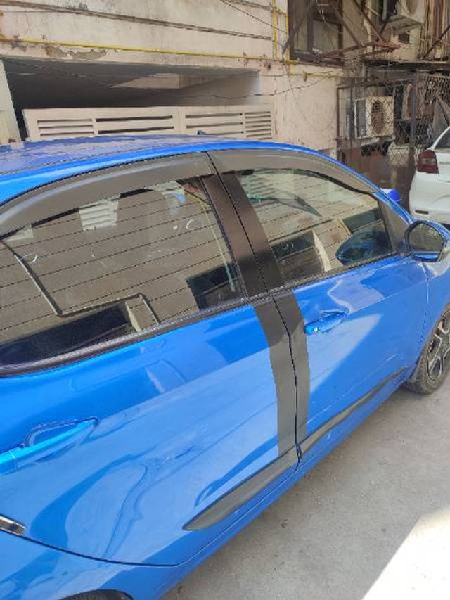 https://images10.gaadi.com/usedgaadi-sellcar/UsedCar/48f7ade1-0e13-4086-bde7-446413019a08/ce894a78-eb44-4d1c-b8ad-0ceea3b474c1.jpg?imwidth=6401