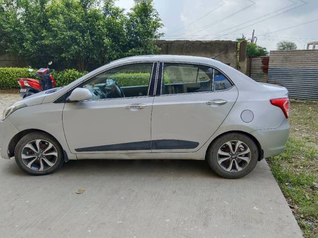 https://images10.gaadi.com/usedgaadi-sellcar/UsedCar/49162a64-9f12-4b93-8c4b-b6648cc67a25/8b4937cc-22d4-46b1-802d-ba18d178775c.jpg?imwidth=6400
