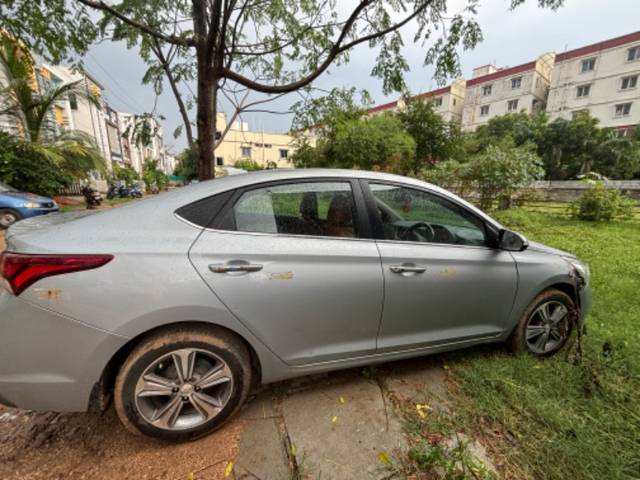 https://images10.gaadi.com/usedgaadi-sellcar/UsedCar/49557304-815e-4e71-bca3-3dd71b95f51a/4d0c9e33-d6f6-48c7-ba67-aa20f568ae6d.jpeg?imwidth=6401