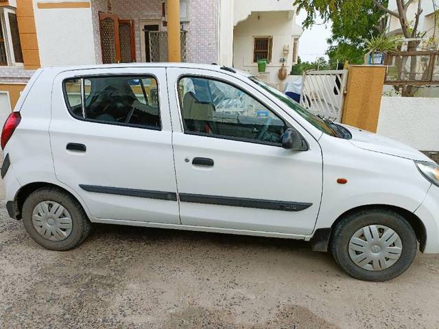 https://images10.gaadi.com/usedgaadi-sellcar/UsedCar/49a75290-7035-47e1-94ea-4f22791bf447/e37eaca1-b59b-409f-a516-756dbd2386d3.jpg?imwidth=6401