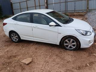 Hyundai Verna 2011-2015 Hyundai Verna 1.4 CRDi