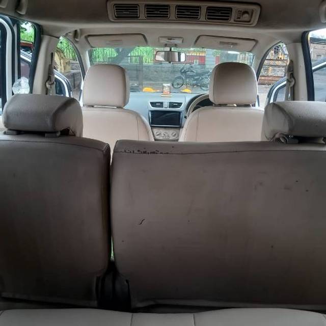 https://images10.gaadi.com/usedgaadi-sellcar/UsedCar/49b34d5e-f368-4691-8794-4bcd474edf55/c6db8ae6-1aa0-4402-91e6-f16fdd8f6597.jpg?imwidth=6402