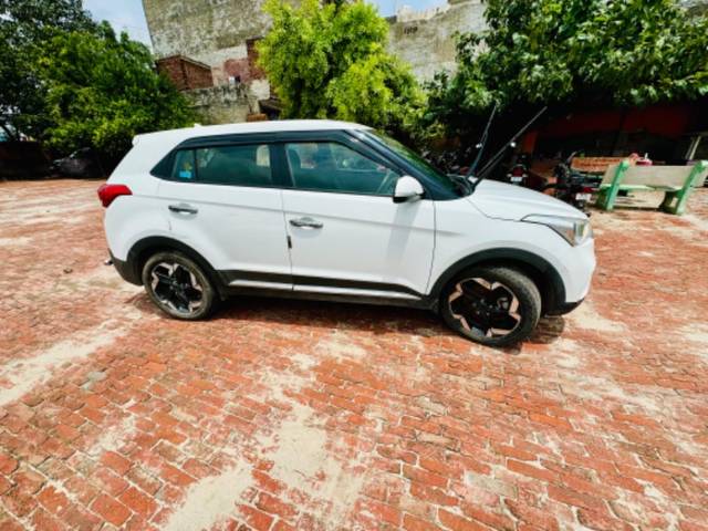 https://images10.gaadi.com/usedgaadi-sellcar/UsedCar/49b761bf-af06-4019-b422-2a3261176b00/8f38fcfa-3954-4473-abf9-708cc937dd3d.jpg?imwidth=6401