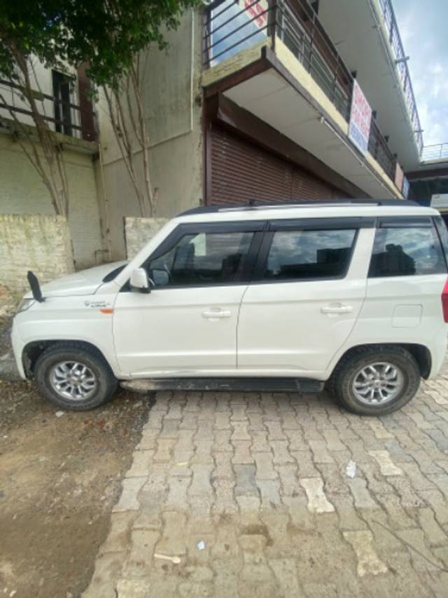 https://images10.gaadi.com/usedgaadi-sellcar/UsedCar/49bd6716-8127-48ed-9345-ad6faed81ab5/808dd50a-7aa6-4ad4-a28c-c0f0fad50bd5.jpg?imwidth=6402