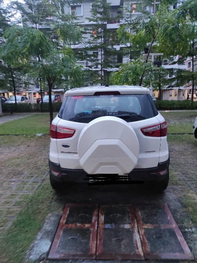 https://images10.gaadi.com/usedgaadi-sellcar/UsedCar/49d8fb71-148f-4f4f-a5da-a598b40c185a/6a5fec9d-8580-43d8-8aba-5e303955eb8a.jpeg?imwidth=6402
