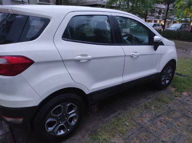 https://images10.gaadi.com/usedgaadi-sellcar/UsedCar/49d8fb71-148f-4f4f-a5da-a598b40c185a/ae5e3b1c-a208-4e25-a83e-b63c1671caeb.jpeg?imwidth=6401