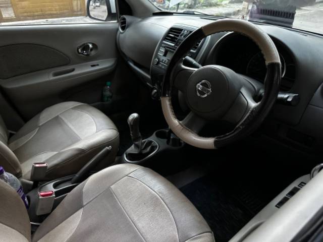 https://images10.gaadi.com/usedgaadi-sellcar/UsedCar/4a472fef-8904-4a8b-8b39-9d0ffccd3007/b6183953-186b-4cbf-8b60-5803e3906347.jpeg?imwidth=6401