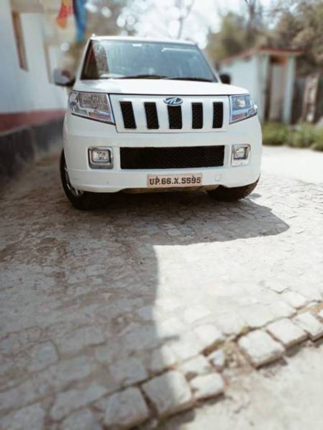 https://images10.gaadi.com/usedgaadi-sellcar/UsedCar/4a949138-e885-4a44-9dbd-573b703dbd18/0fae30cc-175a-4801-80c4-261e45eb1566.jpeg?imwidth=6402