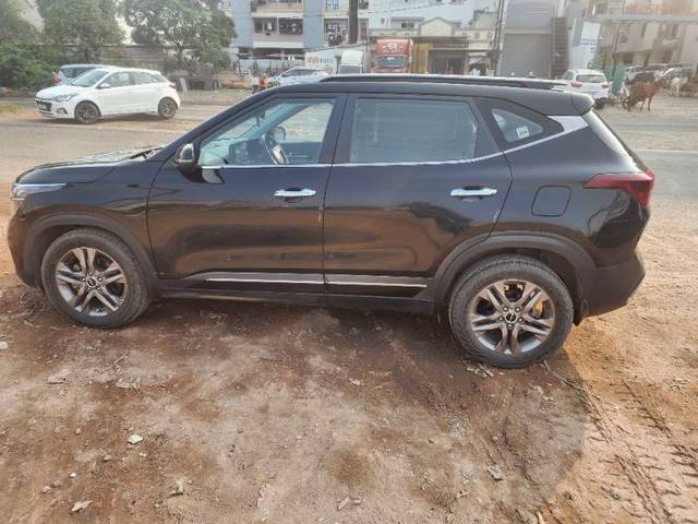 https://images10.gaadi.com/usedgaadi-sellcar/UsedCar/4ab966a8-a947-4afe-89f5-9a14af212ab6/1474dc8a-95a6-4e99-b243-bf85d96fc762.jpg?imwidth=6400