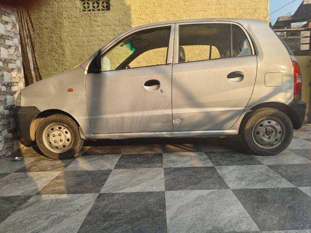 https://images10.gaadi.com/usedgaadi-sellcar/UsedCar/4acda336-baa9-4b42-962a-d4bb736914c1/d5e4f04b-75f5-491c-a535-7dd984a6e92a.jpg?imwidth=6402