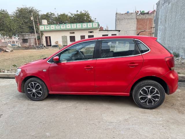 https://images10.gaadi.com/usedgaadi-sellcar/UsedCar/4b2fc0c7-ae95-4784-a9d6-a58abb99faba/7fe0afe7-7b7c-4132-bc9c-bf72228f1394.jpeg?imwidth=6402