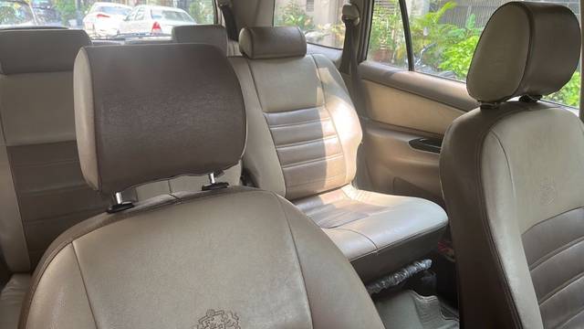 https://images10.gaadi.com/usedgaadi-sellcar/UsedCar/4b3821cd-2fba-4a98-a08b-a76b341851ff/18e9a484-a227-47d0-9c97-5a14d3ba3b47.jpeg?imwidth=6401