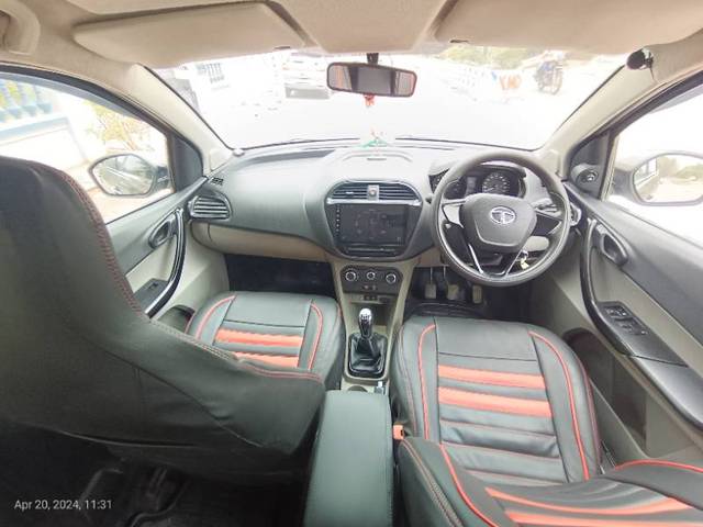 https://images10.gaadi.com/usedgaadi-sellcar/UsedCar/4b588f01-4ecd-4d49-9cbd-80864f3b1101/46930934-ef9a-41d9-b6bc-52bef1c7b53b.jpg?imwidth=6402