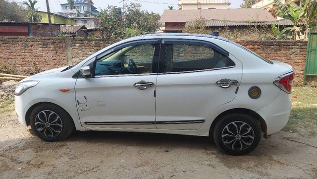 https://images10.gaadi.com/usedgaadi-sellcar/UsedCar/4b627567-4489-411e-a788-1ff4e3f0e285/790444a7-d8b7-4c3b-bda8-260b31531816.jpg?imwidth=6401