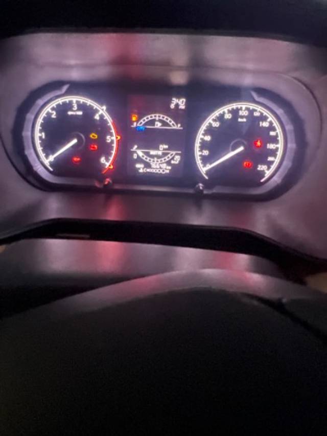 https://images10.gaadi.com/usedgaadi-sellcar/UsedCar/4b8d9415-b16c-417f-9571-41d109fab410/804f2c1a-bc05-4d24-8057-54fa42293a04.jpeg?imwidth=6401