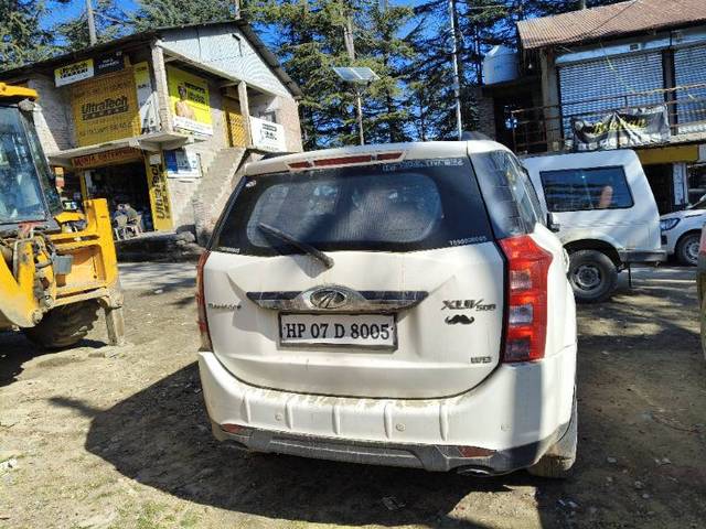 https://images10.gaadi.com/usedgaadi-sellcar/UsedCar/4c646c08-a8d2-489e-8e44-497f721ae435/59557ca7-8843-4f9e-85d8-a7a6808ba9e9.jpg?imwidth=6400