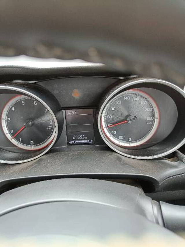 https://images10.gaadi.com/usedgaadi-sellcar/UsedCar/4c6578b4-de2b-4ac5-ae75-b0a4489847c6/dd8af1b6-eb29-44eb-8703-46520ab1fe00.jpg?imwidth=6402