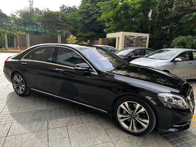 https://images10.gaadi.com/usedgaadi-sellcar/UsedCar/4c9f565e-297b-4ee7-90d9-16184e26dc28/7bc6d927-2a1a-4577-9352-5851d2f2cde6.jpeg?imwidth=6400