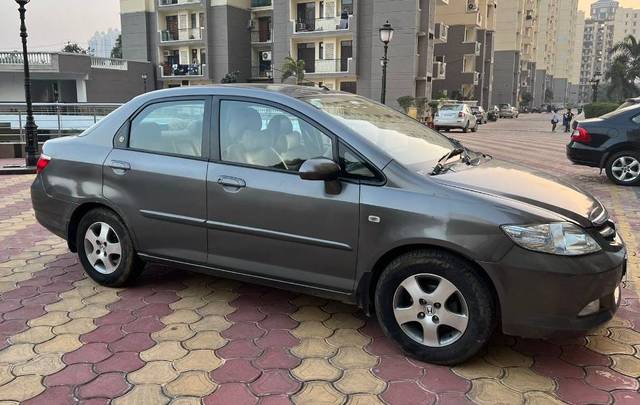 https://images10.gaadi.com/usedgaadi-sellcar/UsedCar/4cac7758-0a11-4941-b2cd-444b82389446/632ae443-c960-40e3-8846-214e32949693.jpg?imwidth=6400