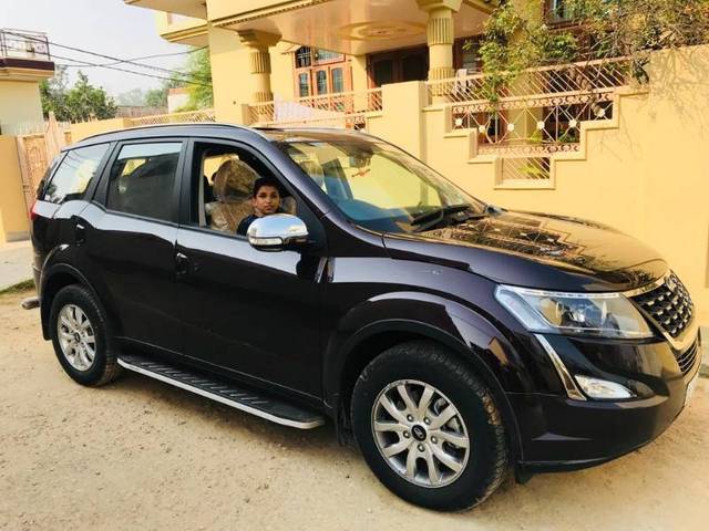 https://images10.gaadi.com/usedgaadi-sellcar/UsedCar/4cb07cca-a1dd-4b21-bee8-8b69a0f34616/2c5a09e5-bc58-416f-9b96-8bb81d7ac74d.jpg?imwidth=6400