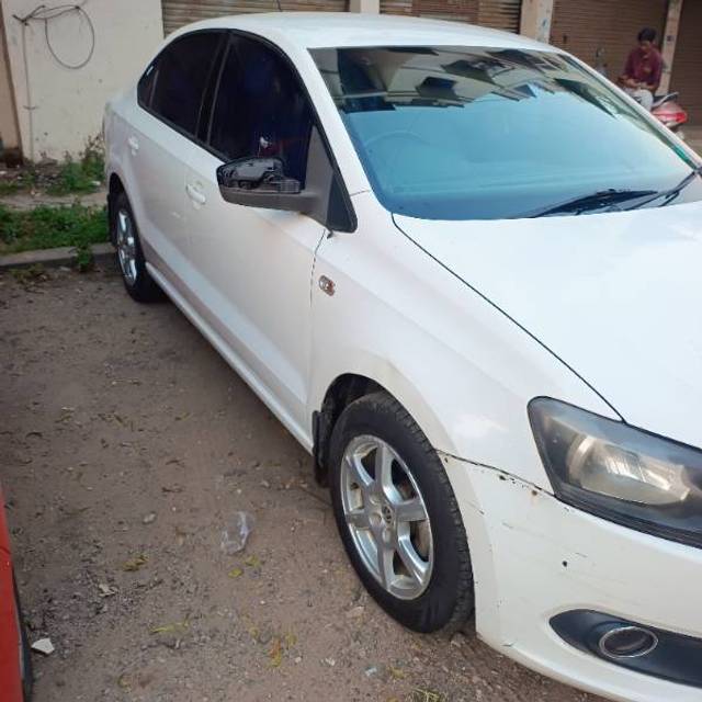 https://images10.gaadi.com/usedgaadi-sellcar/UsedCar/4ccff5e7-badf-4f2c-b690-9ba65776013d/09799ad2-011c-489c-bb53-9d4246222587.jpg?imwidth=6402