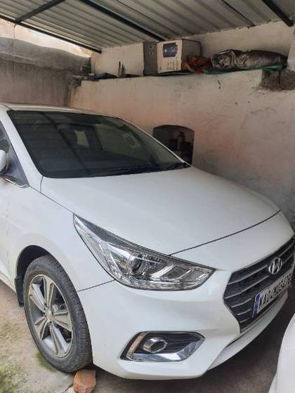 Hyundai Verna 1.6 SX VTVT