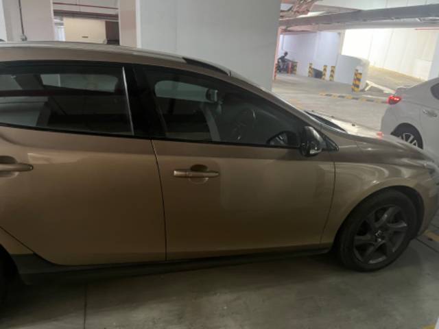 https://images10.gaadi.com/usedgaadi-sellcar/UsedCar/4d171f76-ea62-4d7e-b99e-01801a417e5d/c5a0c707-e5fd-4d45-ab0c-739a48bbd1e9.jpeg?imwidth=6401