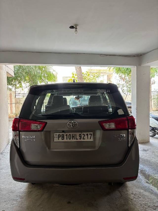 https://images10.gaadi.com/usedgaadi-sellcar/UsedCar/4d1f1196-0f26-4fd5-9db2-fbff171e6d7b/3f09a3b6-8995-4283-a93b-61b2b380ba20.jpeg?imwidth=6402