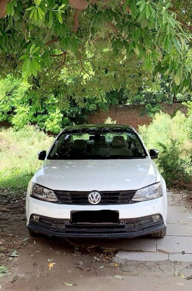 https://images10.gaadi.com/usedgaadi-sellcar/UsedCar/4d327648-e1dc-46a3-b0e1-7fdba36697ba/d444e102-cd65-4f08-a1c8-bb8cb452546e.jpeg?imwidth=6401