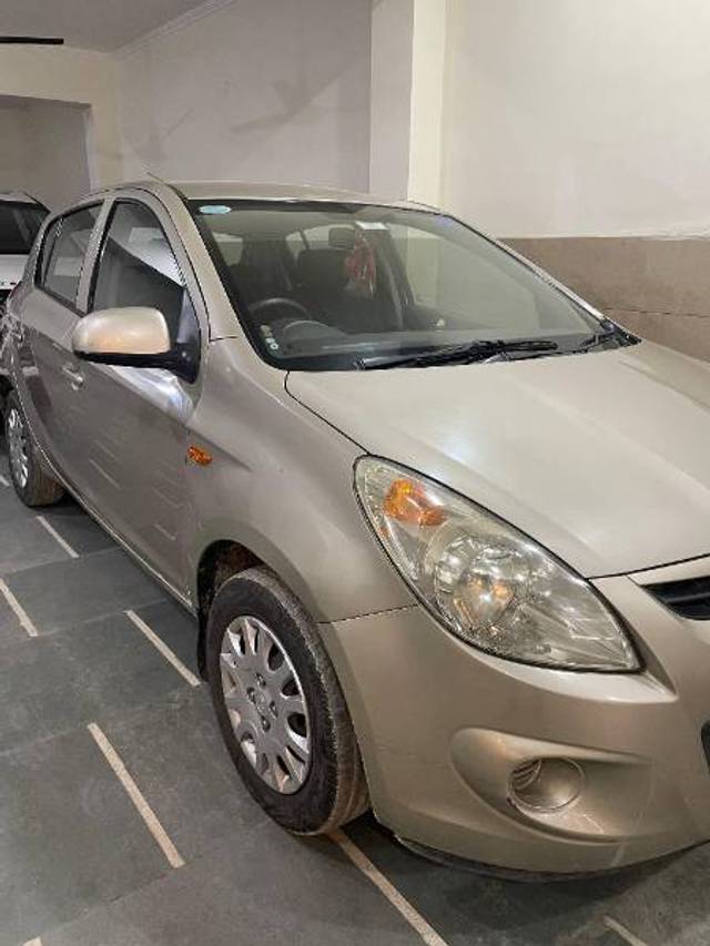 https://images10.gaadi.com/usedgaadi-sellcar/UsedCar/4d5aafa3-10fb-4980-9287-340631f64fbf/80a12539-74e0-4a19-99f8-55e9bb183cd0.jpg?imwidth=6400