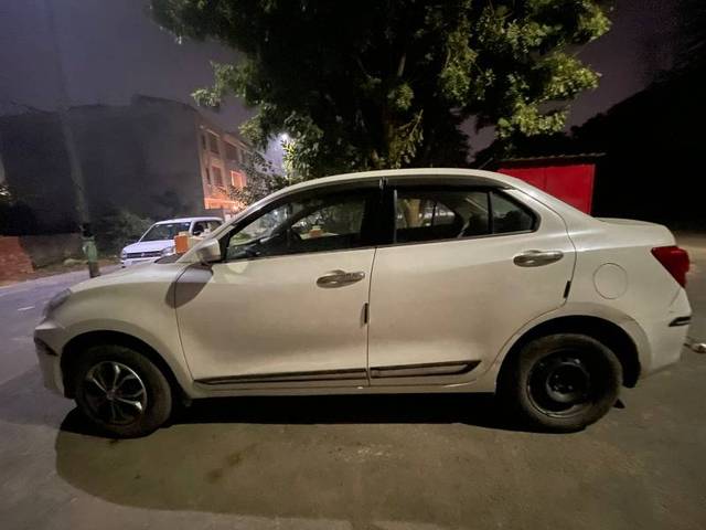 https://images10.gaadi.com/usedgaadi-sellcar/UsedCar/4d6ec19f-a047-4c11-9dcb-1c0b73f56a87/364c7618-452b-4e20-bc5b-539b7bd0bd03.jpg?imwidth=6400