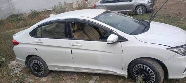 https://images10.gaadi.com/usedgaadi-sellcar/UsedCar/4d844548-4ca2-43b6-998a-e5a08b0e447b/a1891195-11f2-46dd-b227-903b5e8bfecf.jpg?imwidth=6401