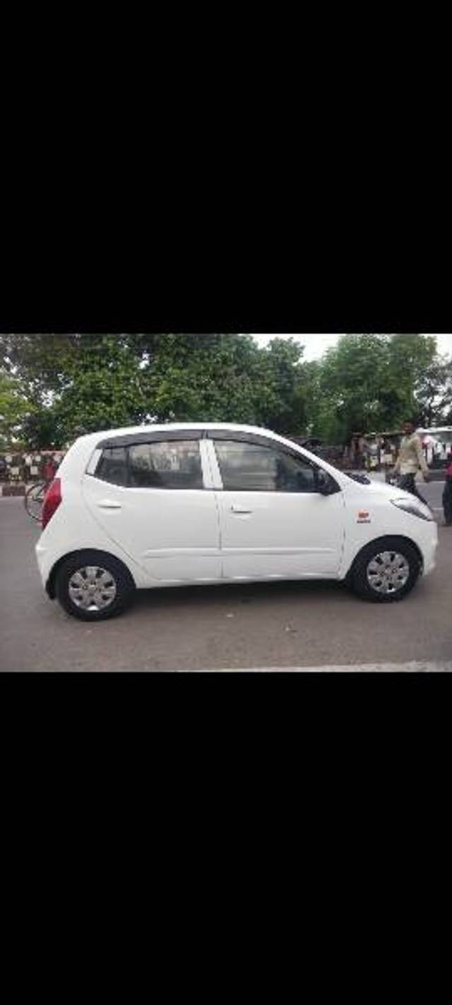 https://images10.gaadi.com/usedgaadi-sellcar/UsedCar/4dea126b-cf08-4186-add7-d0d5848149c8/8c04cab1-76bc-434a-ad8c-5ea6552c14cd.jpg?imwidth=6401