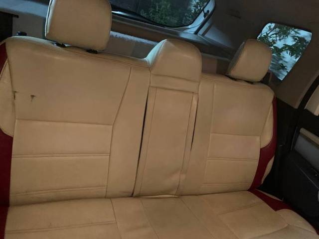 https://images10.gaadi.com/usedgaadi-sellcar/UsedCar/4e020c87-256c-47d8-ac96-aa8a3f8ac2c4/1c03756f-09ed-4165-a220-5c857952ebad.jpeg?imwidth=6402