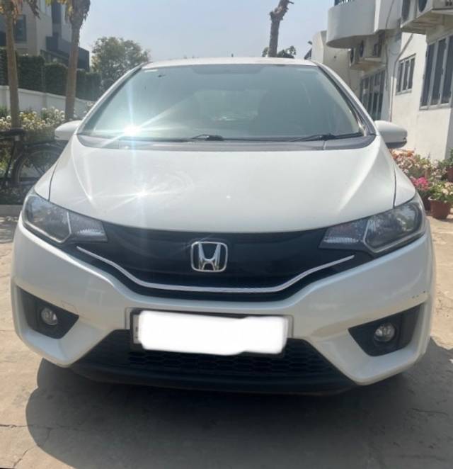 https://images10.gaadi.com/usedgaadi-sellcar/UsedCar/4e193f04-6e36-43b7-9622-dc0cf5d98d6b/92841d81-b3ee-46e4-96b9-68d5598508ee.jpeg?imwidth=6400