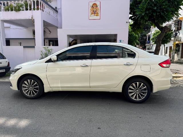 https://images10.gaadi.com/usedgaadi-sellcar/UsedCar/4e2766a5-f043-4a74-aac7-96b10f2a3a3f/06d12a41-b780-4a89-b2b6-6ad24934f64f.jpeg?imwidth=6402