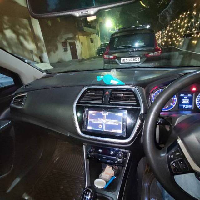 https://images10.gaadi.com/usedgaadi-sellcar/UsedCar/4e386660-441e-4b97-82eb-5d7c4b6055d9/9e13d37b-6792-44b5-94ae-2a4ea6988118.jpg?imwidth=6402