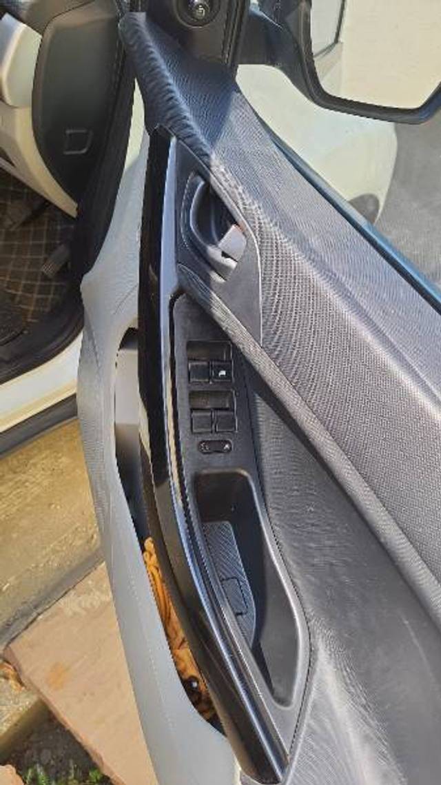 https://images10.gaadi.com/usedgaadi-sellcar/UsedCar/4e584f1c-84ce-4e43-b013-a048727cb426/5eb59fb5-e533-409e-9819-11008dbc410e.jpg?imwidth=6402