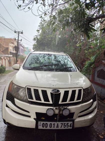 Mahindra XUV500 W8 FWD