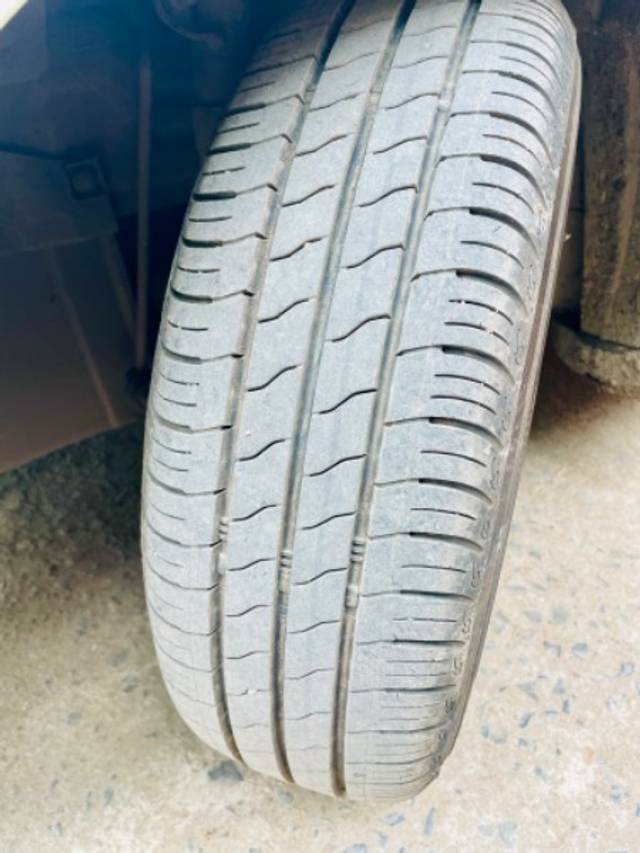 https://images10.gaadi.com/usedgaadi-sellcar/UsedCar/4ea15bd0-6a83-4810-ad9c-fd96a8b85db0/263e77f3-388f-4372-a4c0-4fe4d011e2a3.jpeg?imwidth=6401